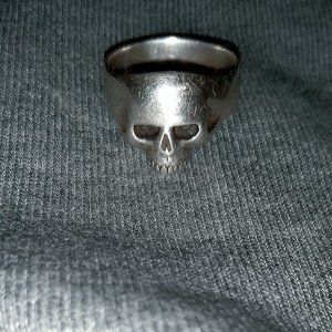 The Great Frog Smallest Evil Skull Ring in Silver
